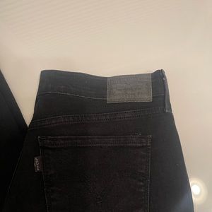 Black Levi’s 505 Jeans size 28